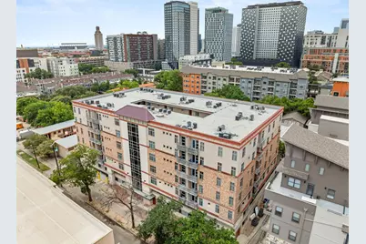 711 W 26th Street #303, Austin, TX 78705 - Photo 2