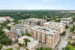711 W 26th St, Austin, TX 78705 - Photo 32