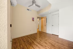 711 W 26th St, Austin, TX 78705 - Photo 20