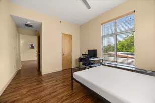 711 W 26th St, Austin, TX 78705 - Photo 16