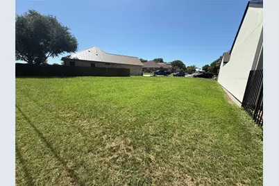 1732 Nordberg, Seguin, TX 78155 - Photo 8