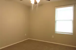 205 Granary Dr, Kyle, TX 78640 - Photo 8