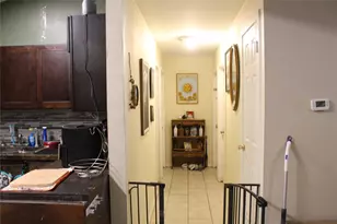 1113 Ebert Ave, Austin, TX 78721 - Photo 10