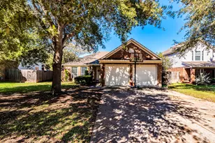 172 Winter St, Kyle, TX 78640 - Photo 2