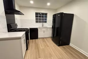 4507 Dorsett Oaks Cir, Austin, TX 78727 - Photo 4