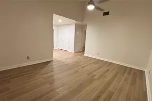 4507 Dorsett Oaks Cir, Austin, TX 78727 - Photo 8