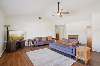 410 S Water Lane, New Braunfels, TX 78130 - Photo 8