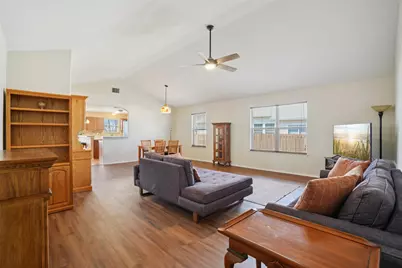 410 S Water Lane, New Braunfels, TX 78130 - Photo 6