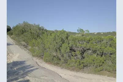 8205 Cactus Bend Cove, Lago Vista, TX 78645 - Photo 16