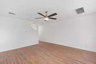 13505 Lismore Ln, Pflugerville, TX 78660 - Photo 4