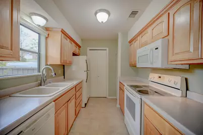 1875 West Lane #112, Kerrville, TX 78028 - Photo 18