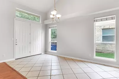 11133 Sandstone Trail, Austin, TX 78750 - Photo 10