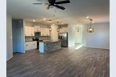 424 Cosmos Lane, Jarrell, TX 76537 - Photo 4