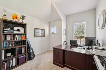 111 Insider Loop, Elgin, TX 78621 - Photo 30