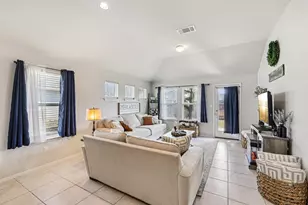 111 Insider Loop, Elgin, TX 78621 - Photo 6