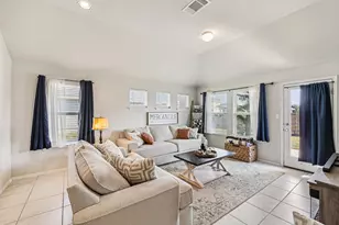 111 Insider Loop, Elgin, TX 78621 - Photo 12