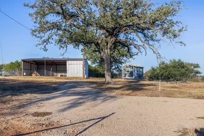 3270 Fm 671, Luling, TX 78648 - Photo 16