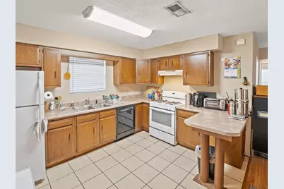 1011 Chesapeake Drive, Austin, TX 78758 - Photo 16