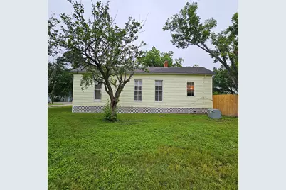 401 Shaw Street, Taylor, TX 76574 - Photo 10