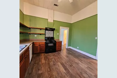 401 Shaw Street, Taylor, TX 76574 - Photo 16
