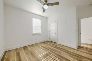 18800 Hogan Cir, Leander, TX 78645 - Photo 10