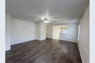 612 Elizabeth Lane, Bastrop, TX 78602 - Photo 4
