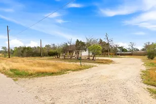 112 Chihuahua Dr, Del Valle, TX 78617 - Photo 4