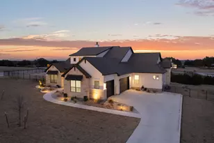 501 Francis Ct, Liberty Hill, TX 78642 - Photo 2