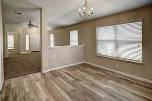 319 Wildcat Dr, Bastrop, TX 78602 - Photo 10