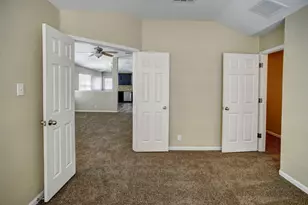 319 Wildcat Dr, Bastrop, TX 78602 - Photo 18