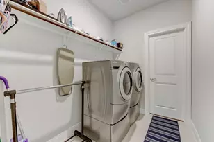 2121 Prairie Oaks Dr, Georgetown, TX 78628 - Photo 28