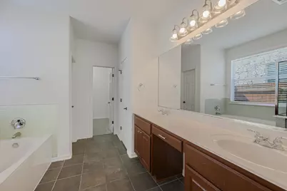 9316 Bavaria Lane, Austin, TX 78749 - Photo 16