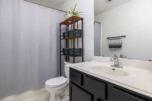 536 W Metcalfe St, Hutto, TX 78634 - Photo 8