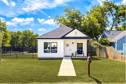 303 Pine Avenue, Luling, TX 78648 - Photo 2