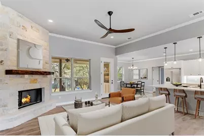 914 W Oak Ridge Drive, Marble Falls, TX 78654 - Photo 18