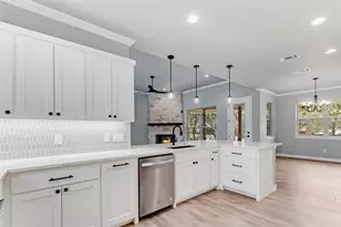 914 W Oak Ridge Dr, Marble Falls, TX 78654 - Photo 12