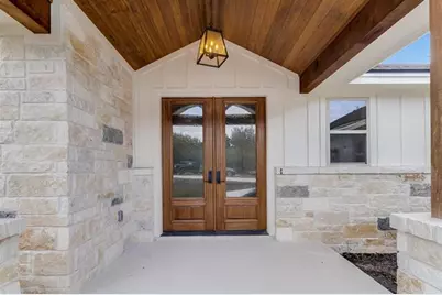 914 W Oak Ridge Drive, Marble Falls, TX 78654 - Photo 1