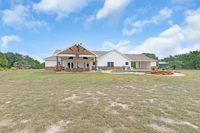 6757 County Road 3010, Lampasas, TX 76550 - Photo 40