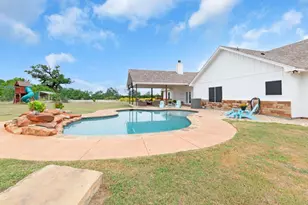 6757 County Rd 3010, Lampasas, TX 76550 - Photo 34