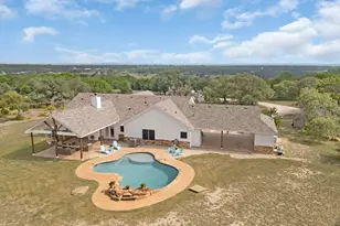 6757 County Rd 3010, Lampasas, TX 76550 - Photo 2