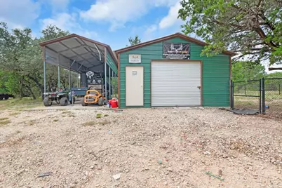 6757 County Road 3010, Lampasas, TX 76550 - Photo 38