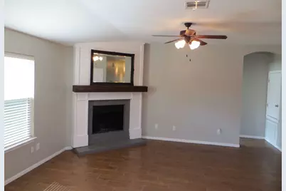 918 W South Street, Leander, TX 78641 - Photo 2