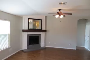 918 W South St, Leander, TX 78641 - Photo 2