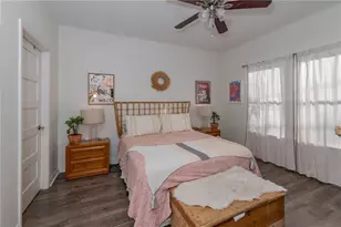 1198 E M. Franklin Ave, Austin, TX 78721 - Photo 22