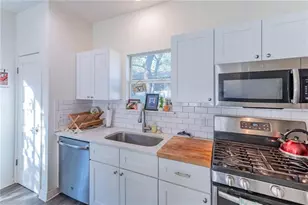 1198 E M. Franklin Ave, Austin, TX 78721 - Photo 14