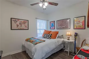 1198 E M. Franklin Ave, Austin, TX 78721 - Photo 20