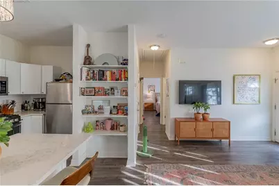 1198 E M Franklin Avenue, Austin, TX 78721 - Photo 10