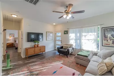 1198 E M Franklin Avenue, Austin, TX 78721 - Photo 8