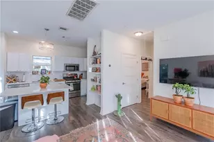 1198 E M. Franklin Ave, Austin, TX 78721 - Photo 18