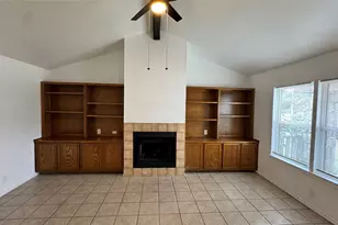 1304 Conway Dr, San Marcos, TX 78666 - Photo 2